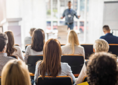 成人英语培训如何自学